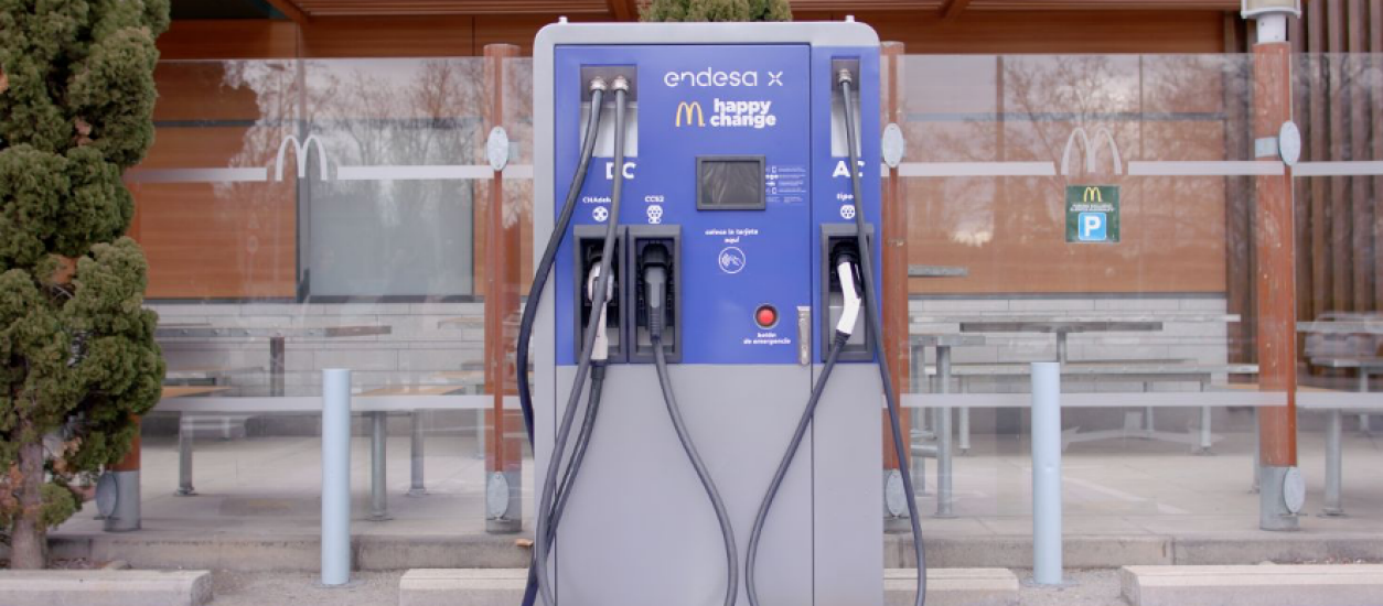 Endesa X instalará puntos de recarga en los aparcamientos de McDonald’s