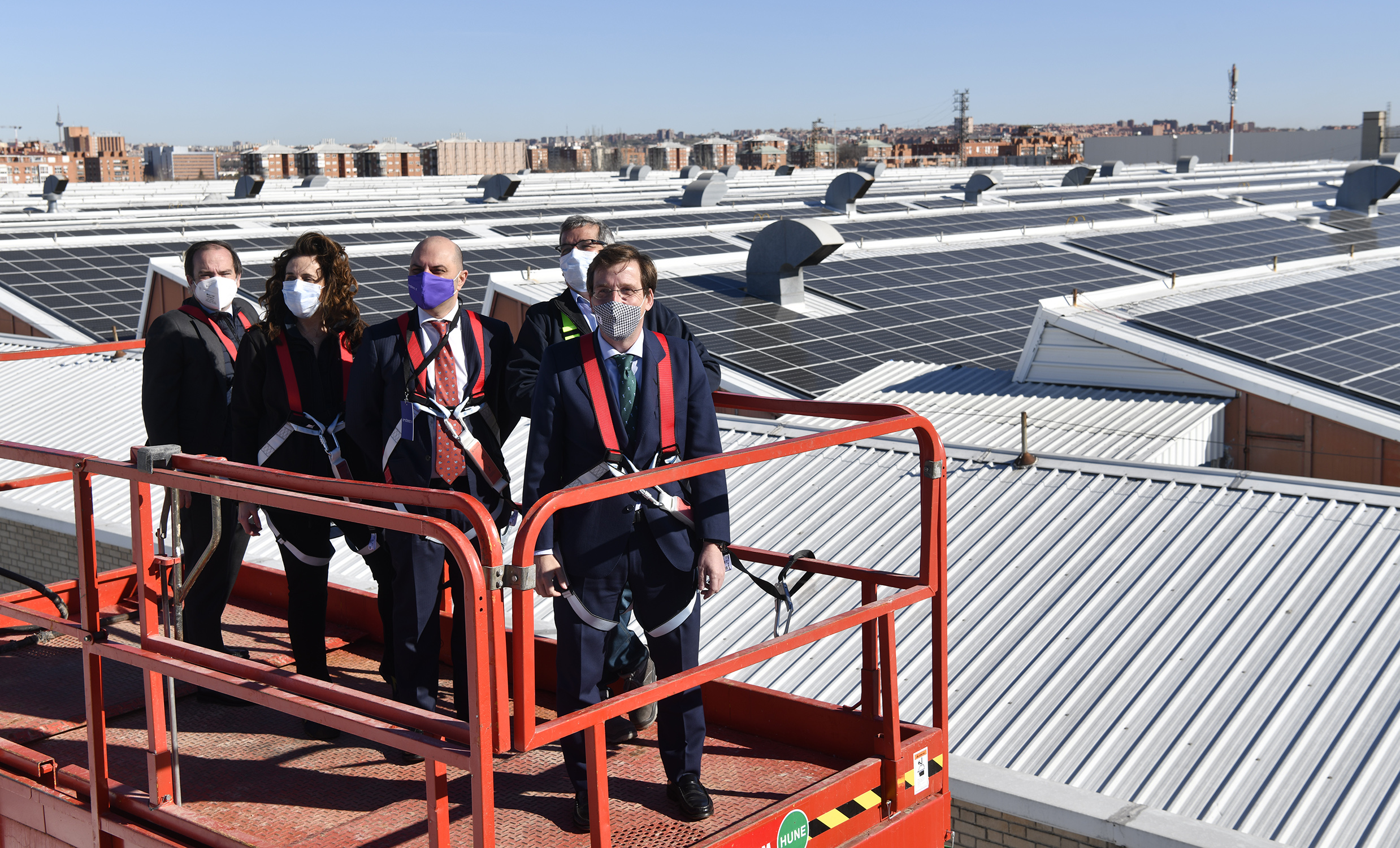 El alcalde de Madrid inaugura planta fotovoltaica